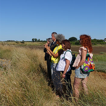Nils Udo et Valérie Crenleux en visite © Marie Favreau